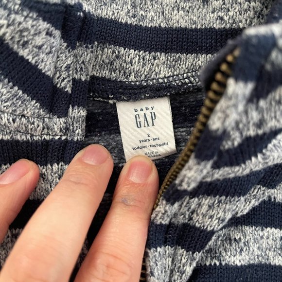 GAP Mockneck Sweater - Picture 4 of 4